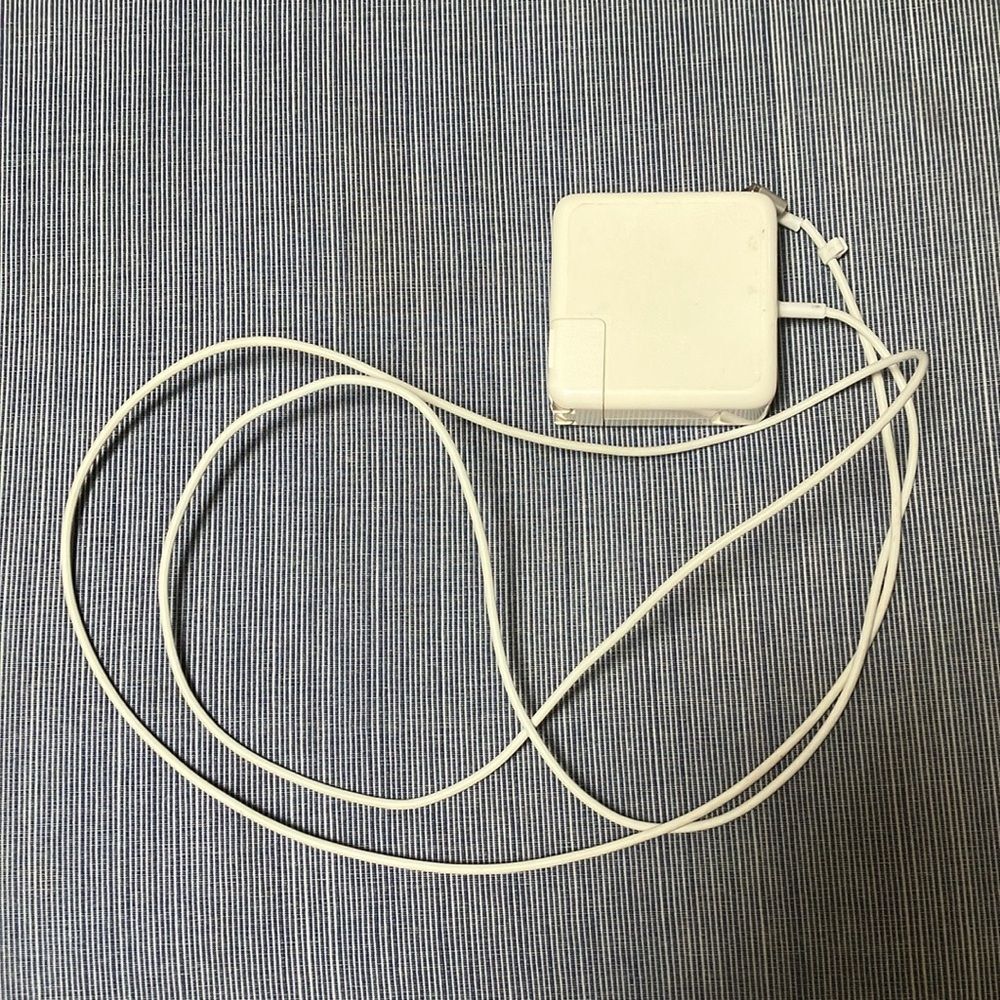 Replacement AC Adaptor Computer Charging Cord-FOR PARTS ONLY
